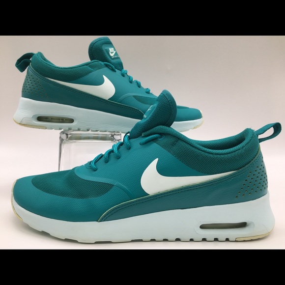 Nike Shoes - ❗️SOLD❗️Ladies Nike Air Max Thea Athletic Shoe